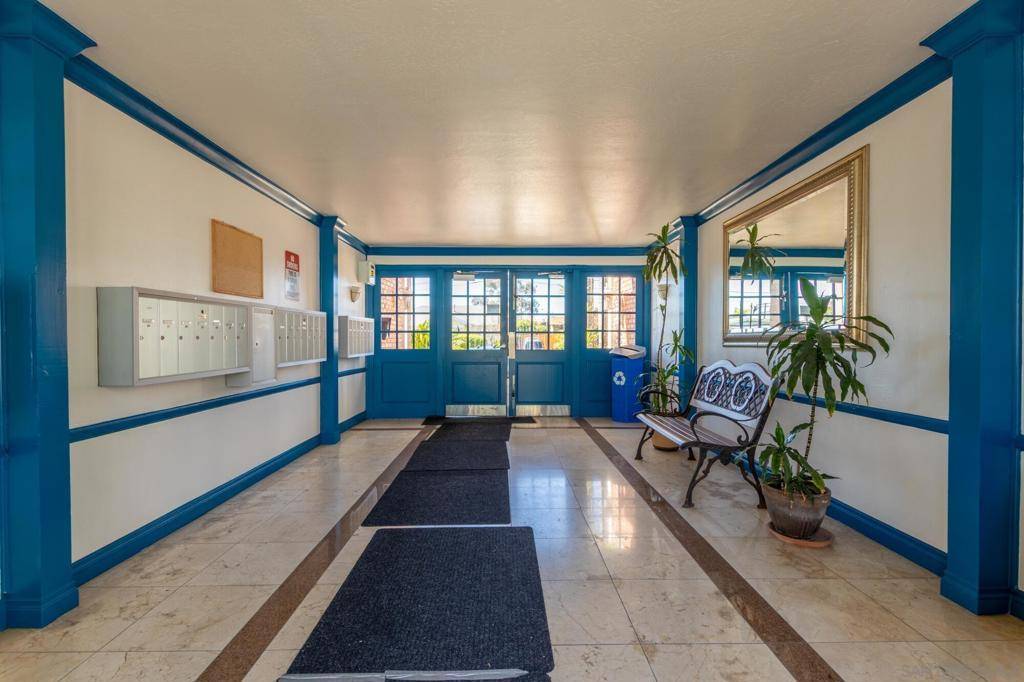 San Diego, CA 92116,4747 Hamilton St #2