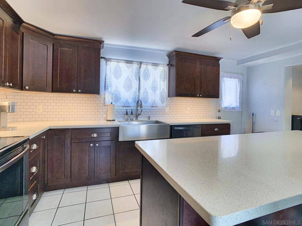 El Cajon, CA 92021,8644 Via Del Luz