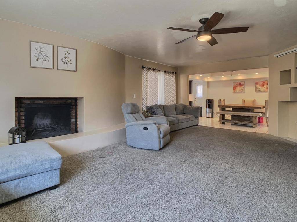 8644 Via Del Luz El Cajon, CA 92021