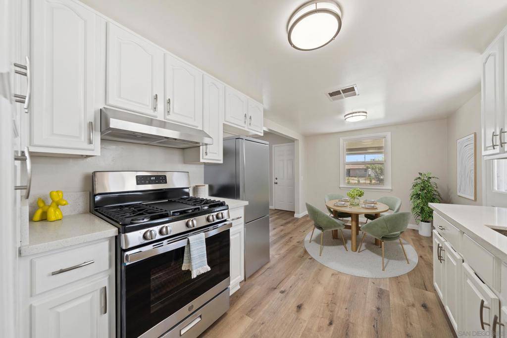 Fontana, CA 92335,8247 Concord St