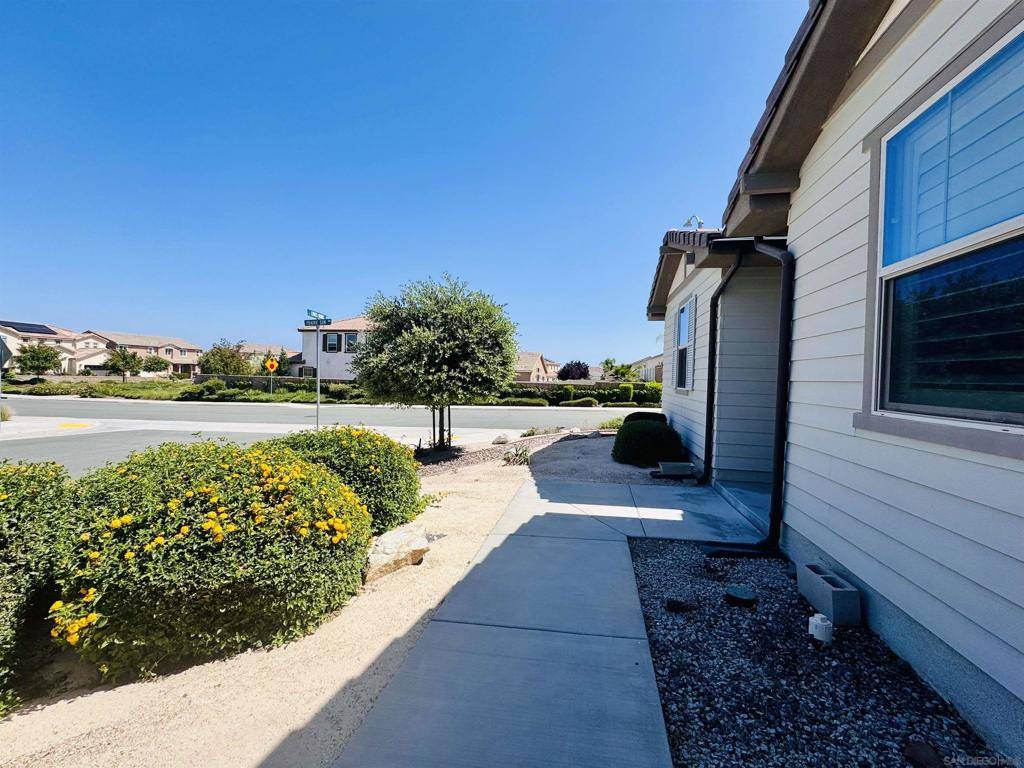Murrieta, CA 92563,35101 Cross Winds Dr