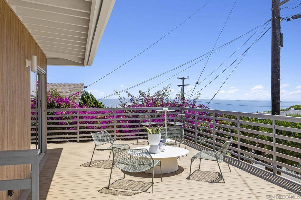 La Jolla, CA 92037,5851 Box Canyon