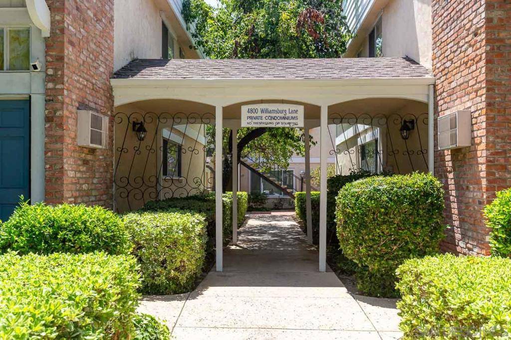 La Mesa, CA 91942,4800 Williamsburg Lane #216