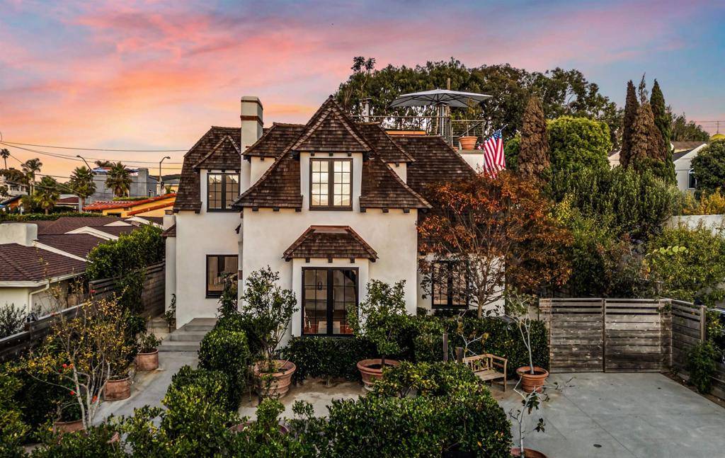 La Jolla, CA 92037,7135 Olivetas Avenue