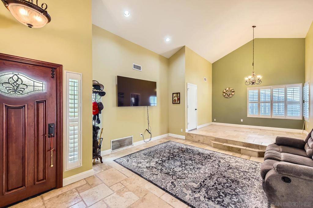 Santee, CA 92071,10421 STRATHMORE DRIVE