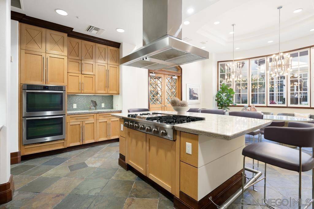 La Jolla, CA 92037,9263 Regents Rd. #B208