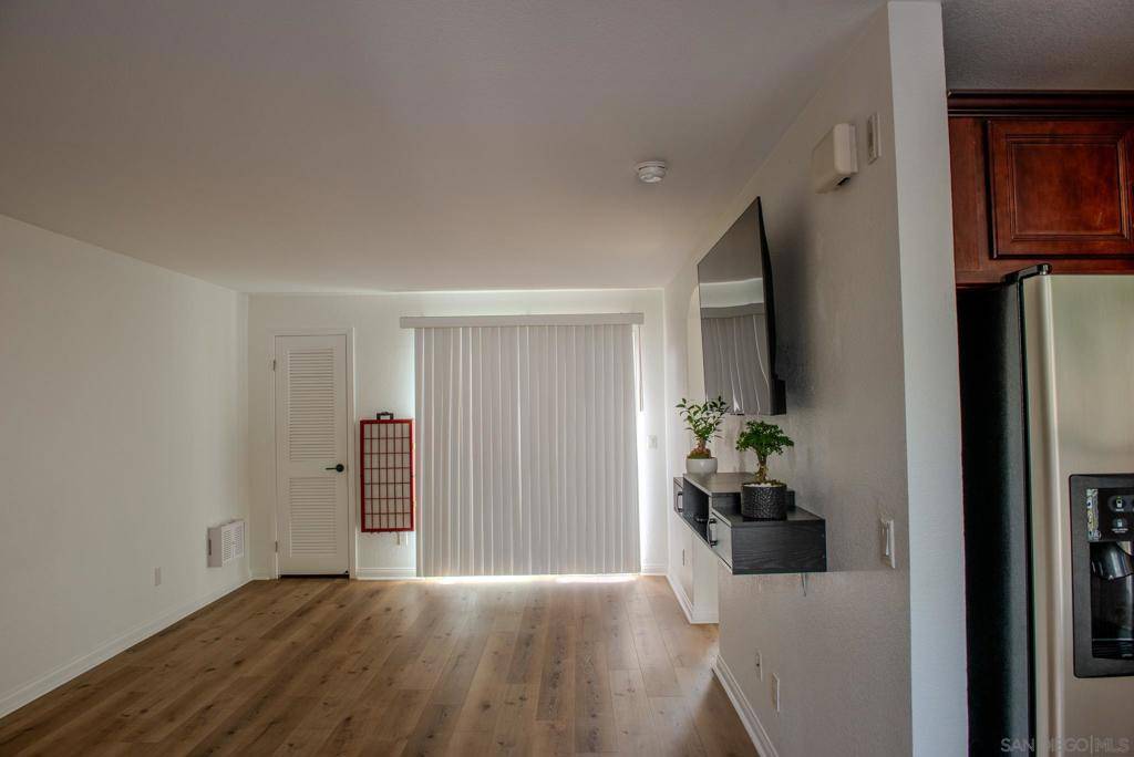 San Diego, CA 92115,5252 Orange AVe #434