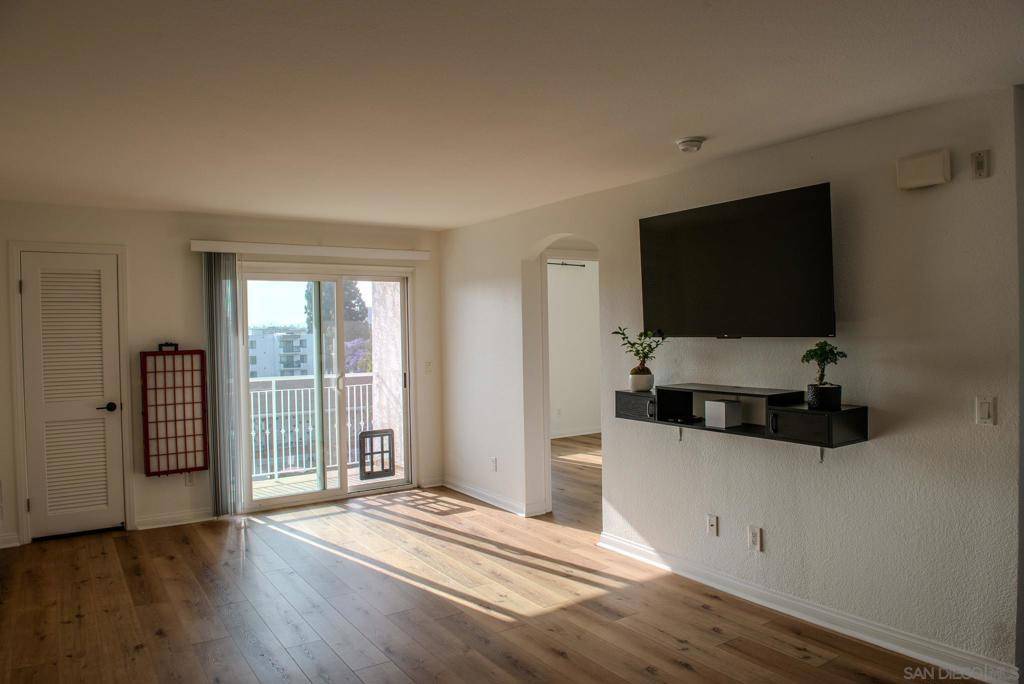 San Diego, CA 92115,5252 Orange AVe #434