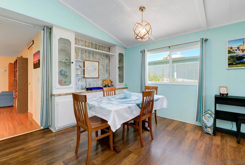 Santee, CA 92071,9255 N Magnolia Ave #270