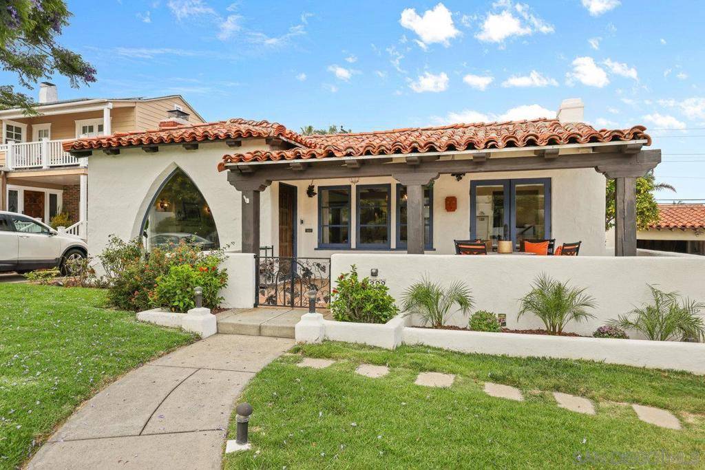 San Diego, CA 92106,3322 Dumas St
