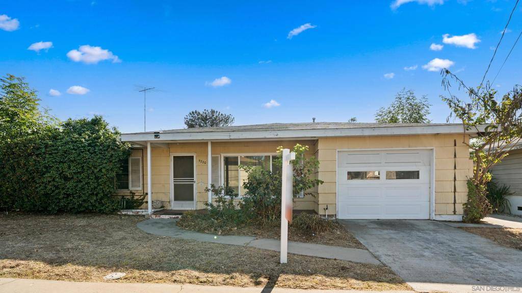 San Diego, CA 92115,5220 E Falls View