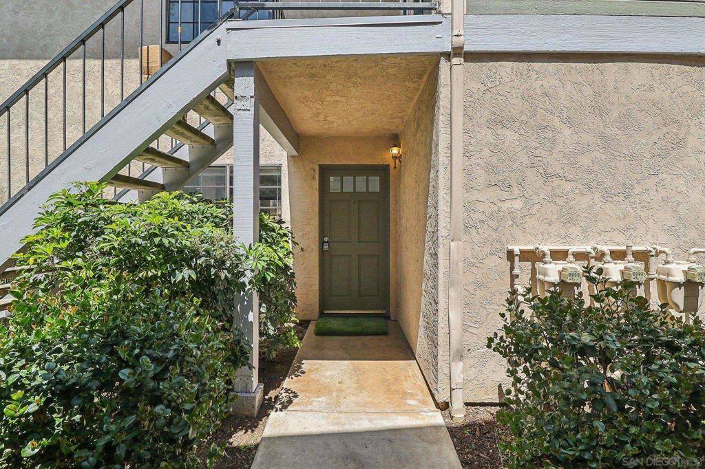 Escondido, CA 92026,1225 N Broadway #26