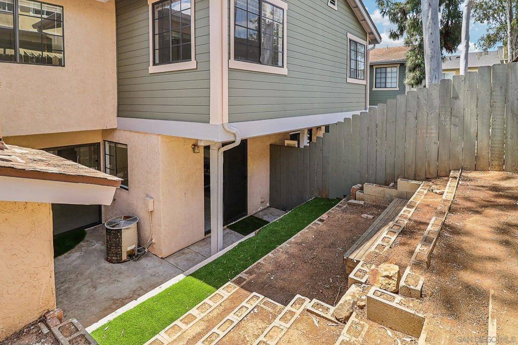Escondido, CA 92026,1225 N Broadway #26