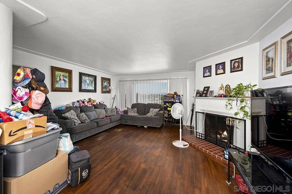 La Mesa, CA 91941,9303 Fuerte Dr