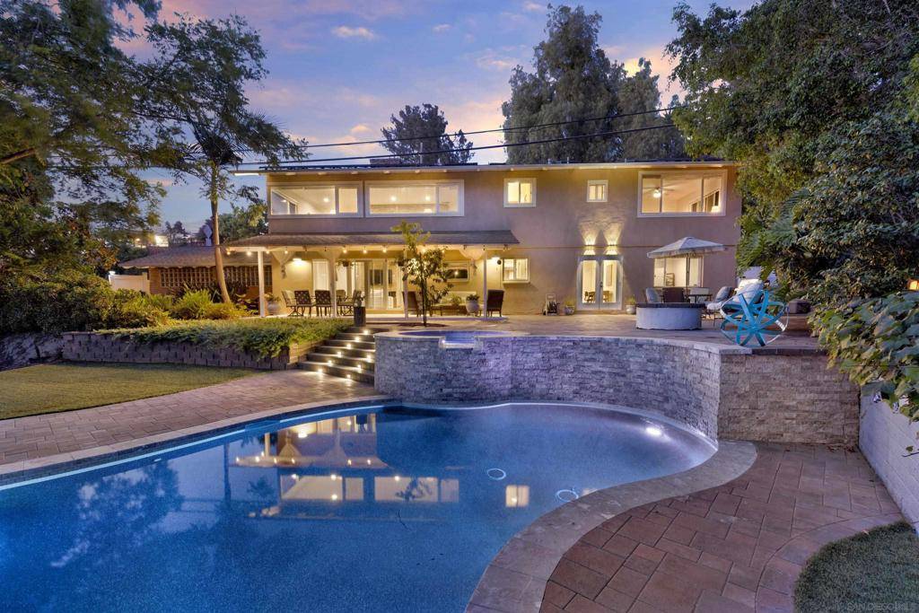 La Mesa, CA 91941,9399 Carmichael Dr