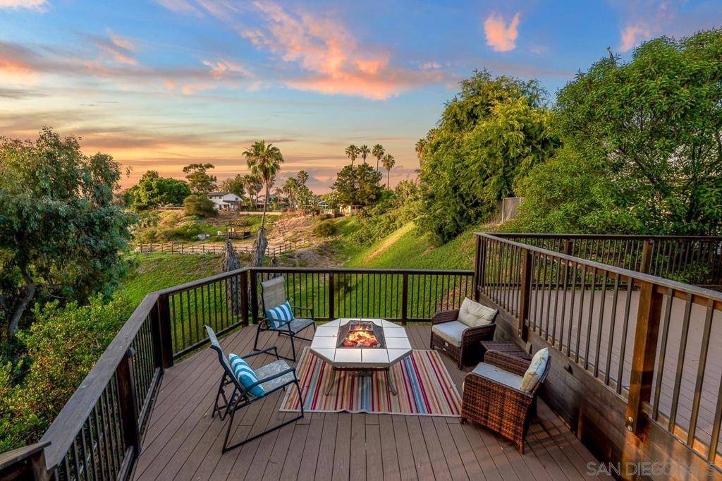 San Diego, CA 92122,7212 Florey St
