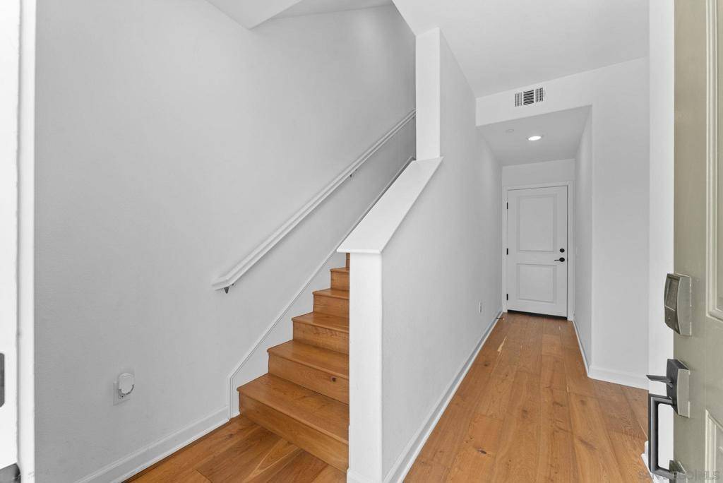 Chula Vista, CA 91911,792 Vada St #3