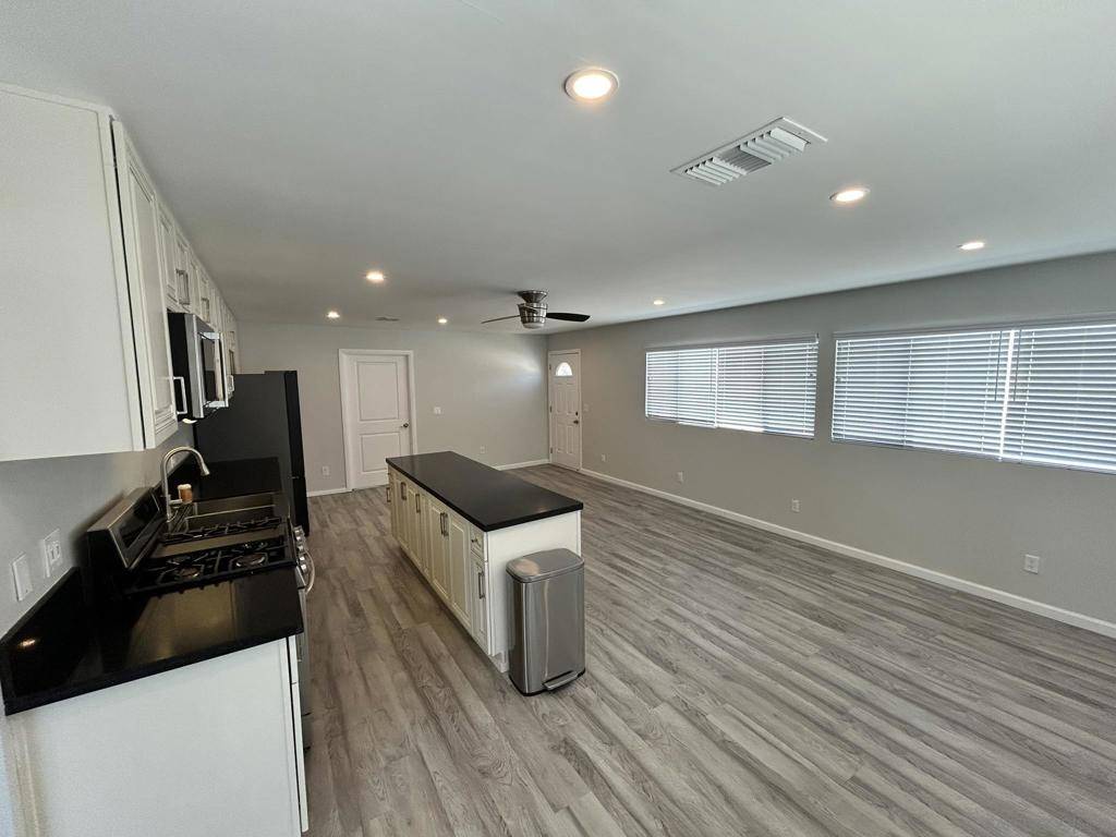 Helendale, CA 92342,27452 Silver Lakes Pkwy