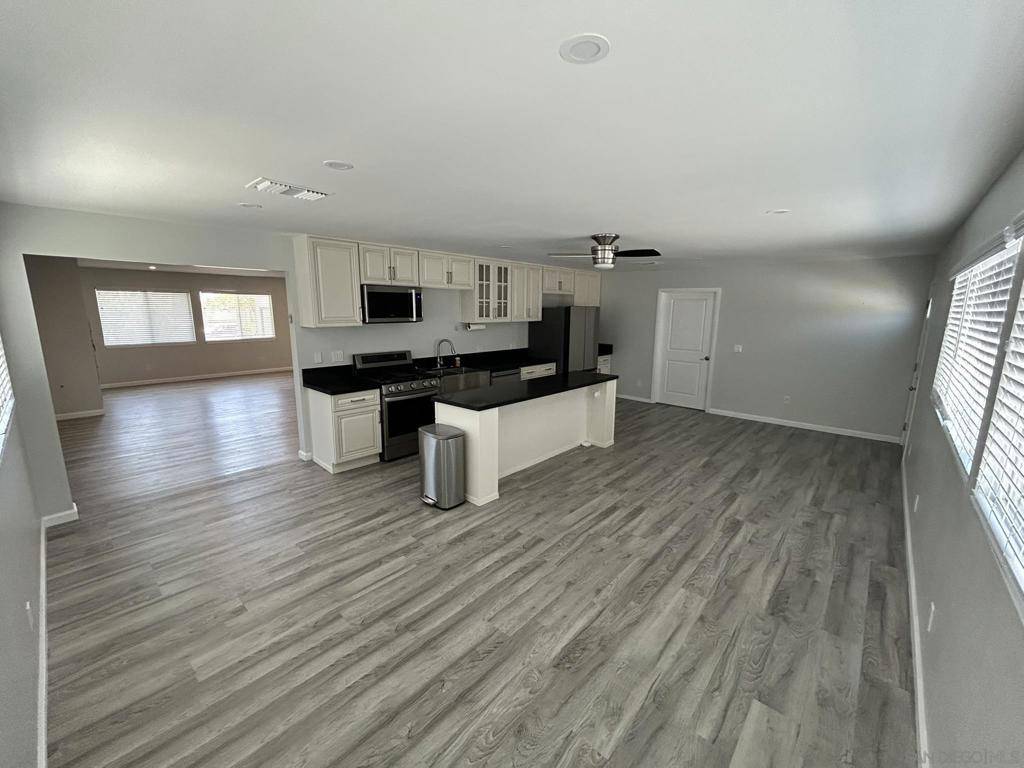 Helendale, CA 92342,27452 Silver Lakes Pkwy