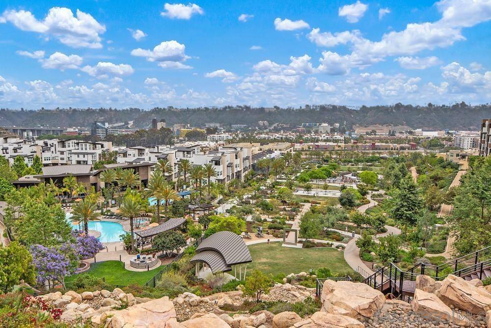 San Diego, CA 92108,8307 Distinctive Dr