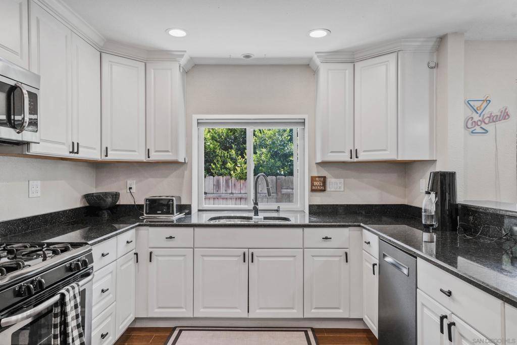 Escondido, CA 92026,1701 Rosemary Ct