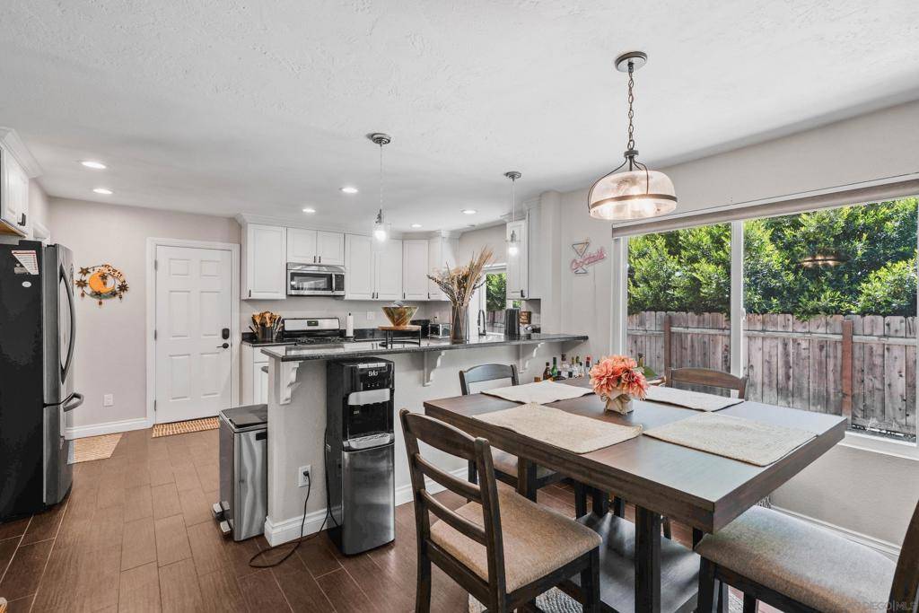 Escondido, CA 92026,1701 Rosemary Ct