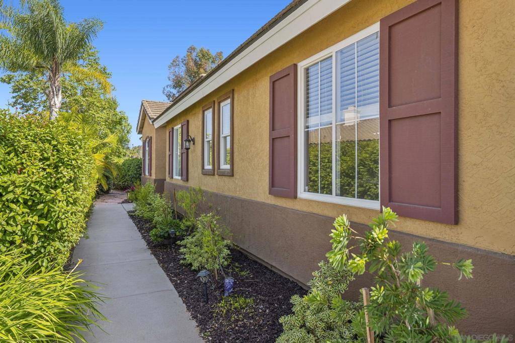 Vista, CA 92081,898 Via Allegra