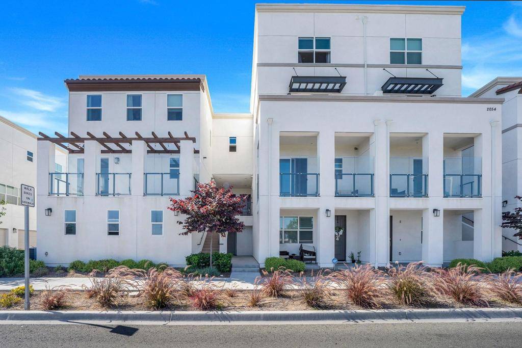 Chula Vista, CA 91915,2054 Luzon Ln #2