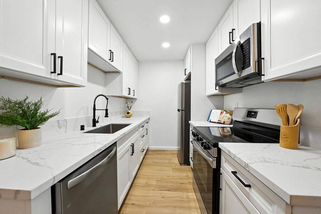 Chula Vista, CA 91911,528 Anita Street #62