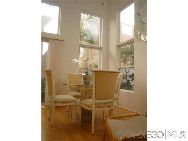 San Diego, CA 92130,12674 Carmel Country Road #43