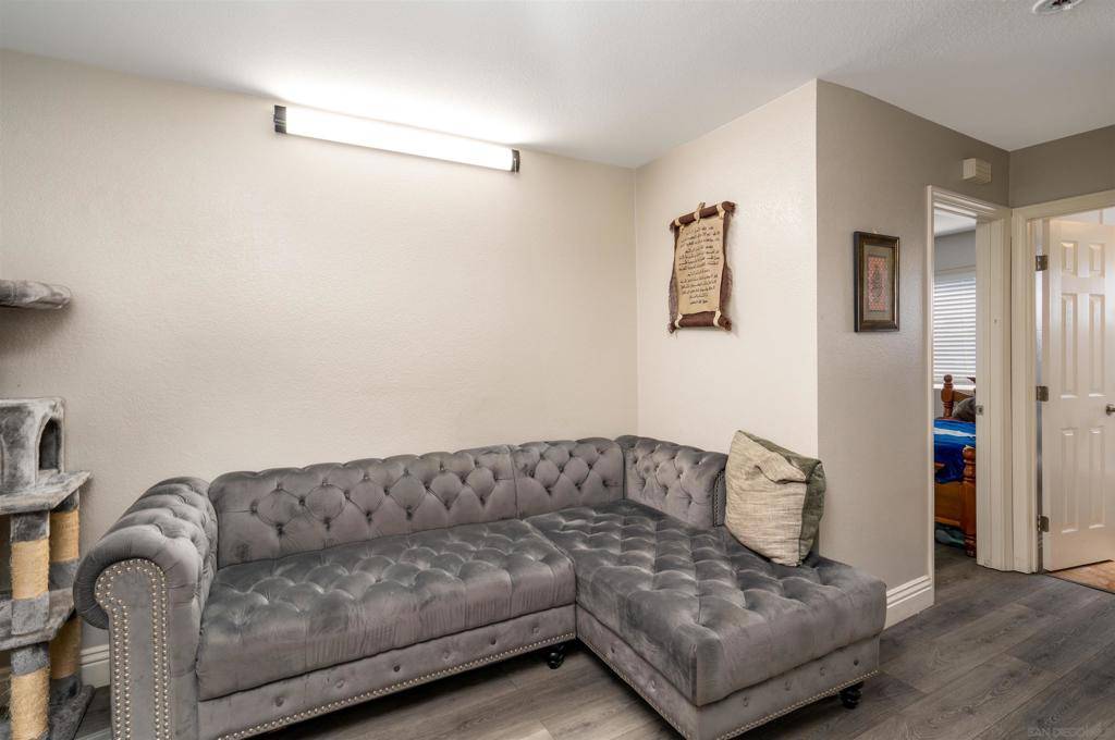 El Cajon, CA 92019,1160 E Lexington Ave #6