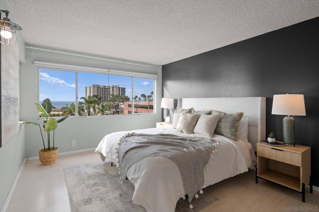La Jolla, CA 92037,7811 Eads Ave #411