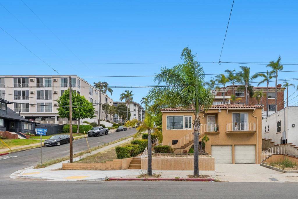 San Diego, CA 92101,2371 Brant St
