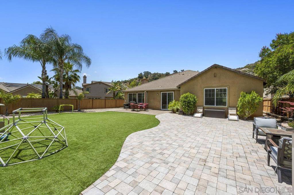 Escondido, CA 92027,2928 Burnet Dr