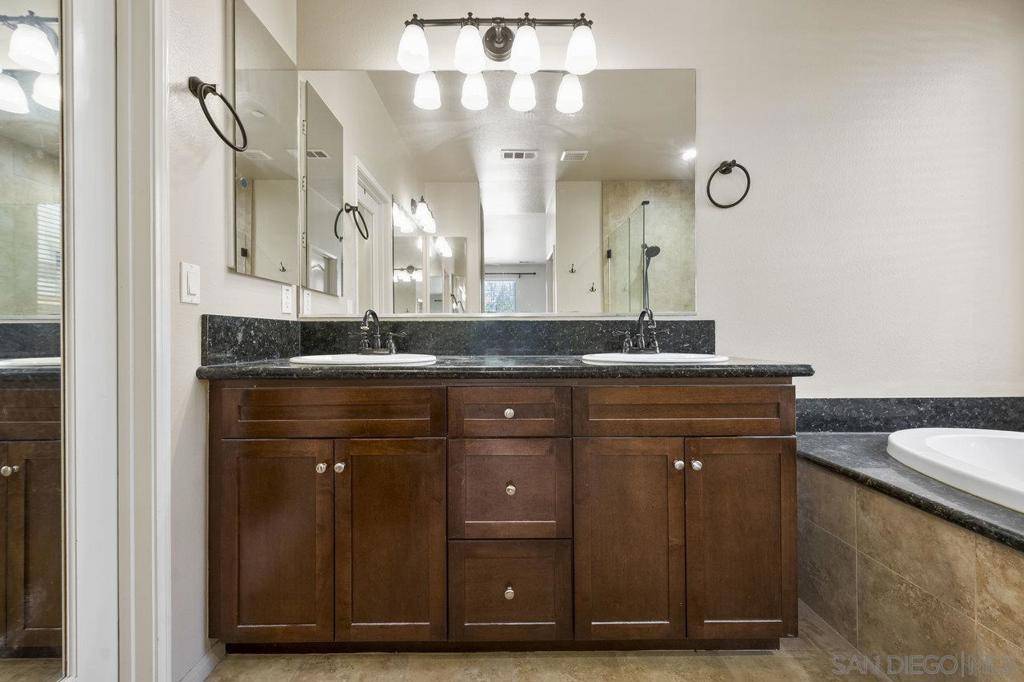 Escondido, CA 92027,2928 Burnet Dr