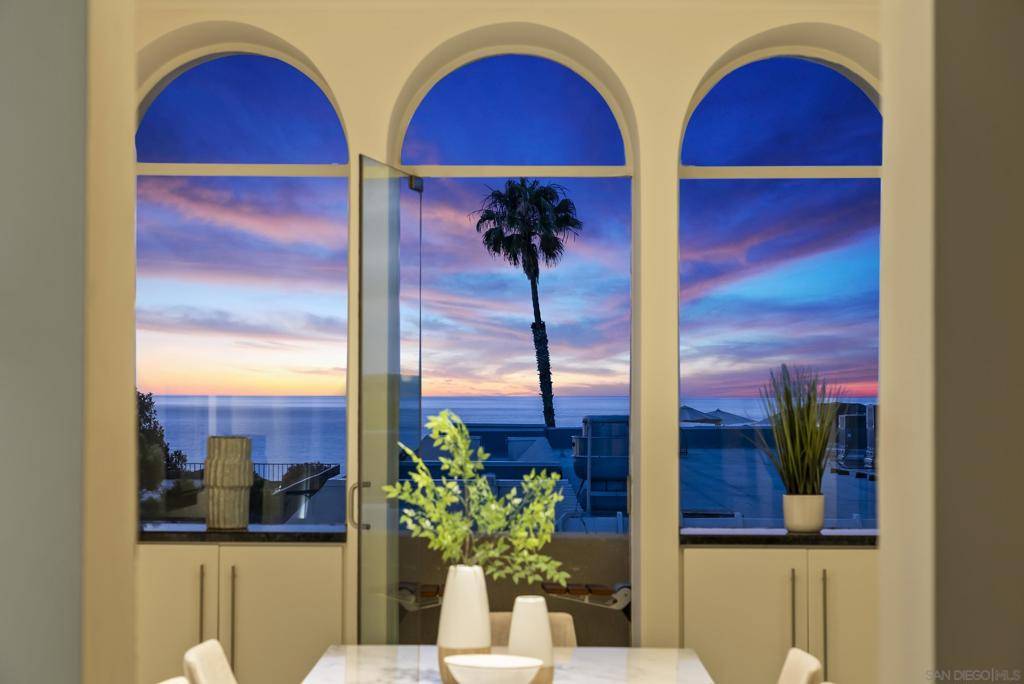 La Jolla, CA 92037,1229 Roslyn Ln