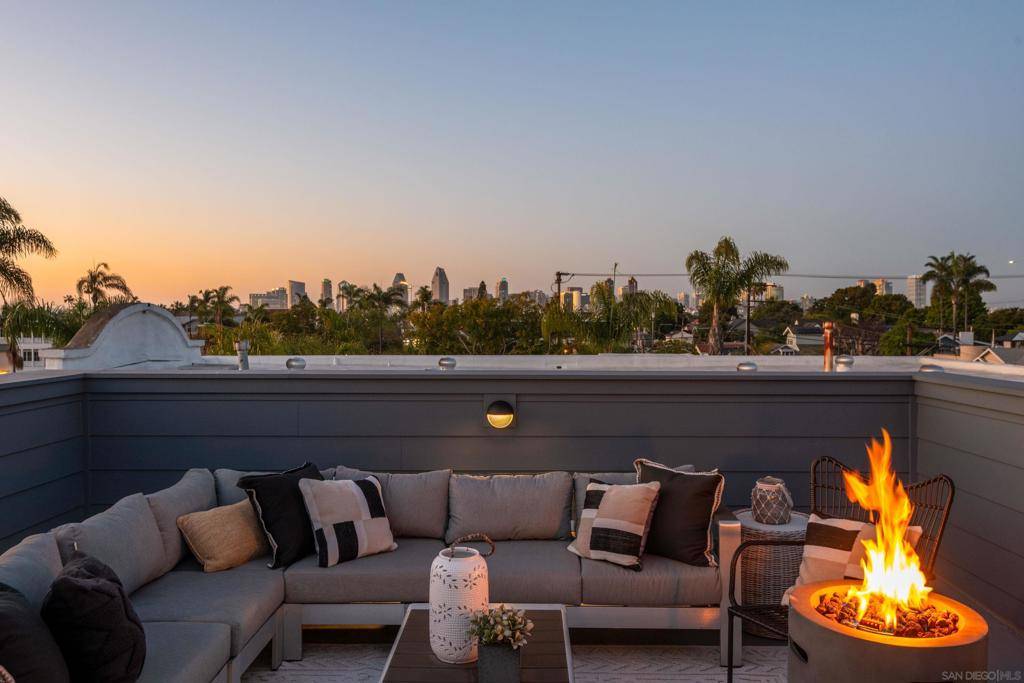 Coronado, CA 92118,539 Orange Ave
