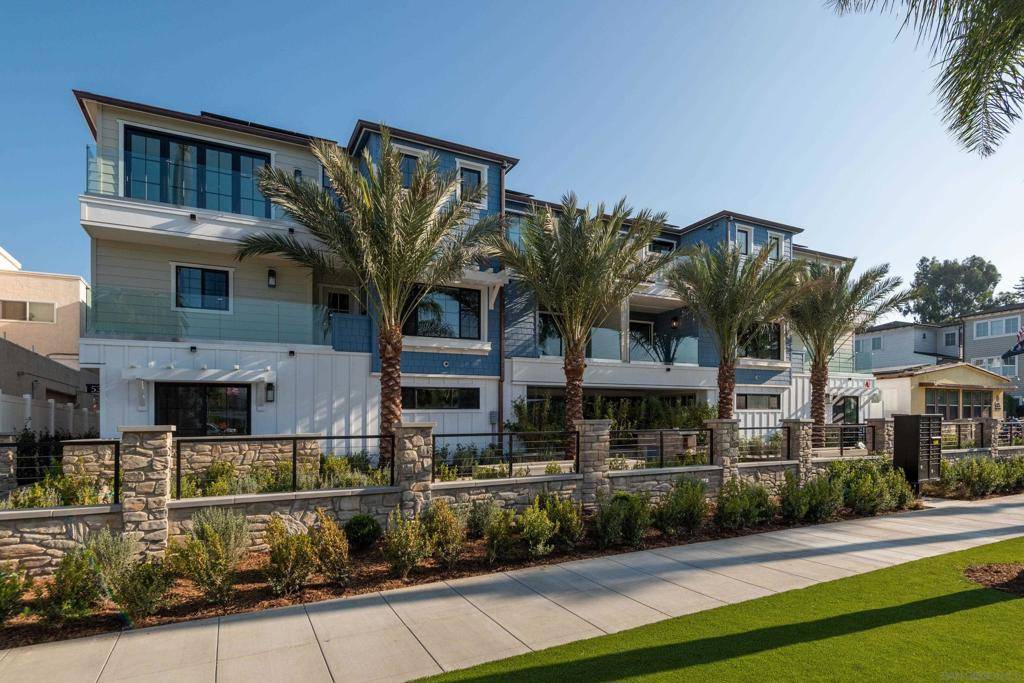 Coronado, CA 92118,543 Orange Ave