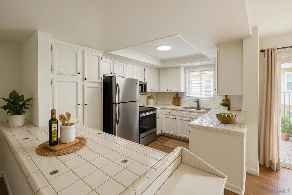 San Diego, CA 92110,5750 Friars Road #208
