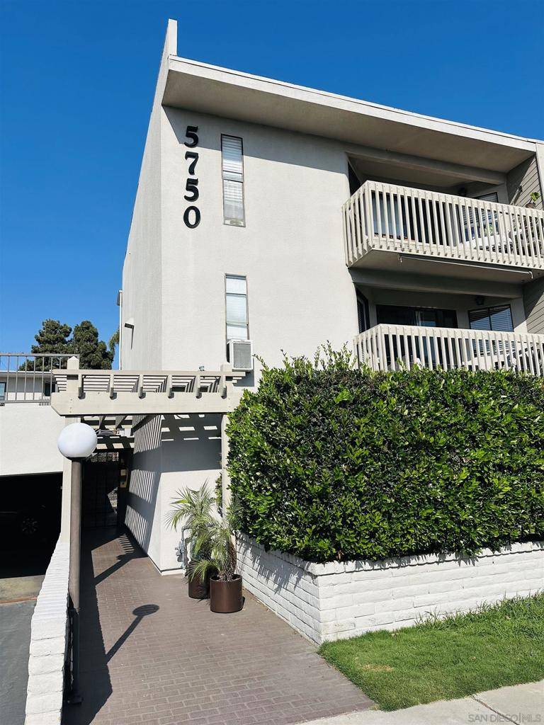 San Diego, CA 92110,5750 Friars Road #208