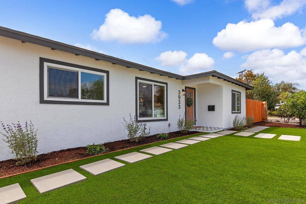 San Diego, CA 92117,3933 Willamette