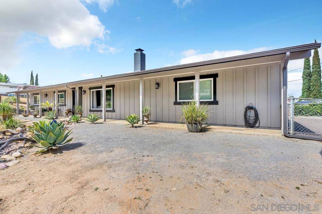 Lakeside, CA 92040,9217 Riverview Ave