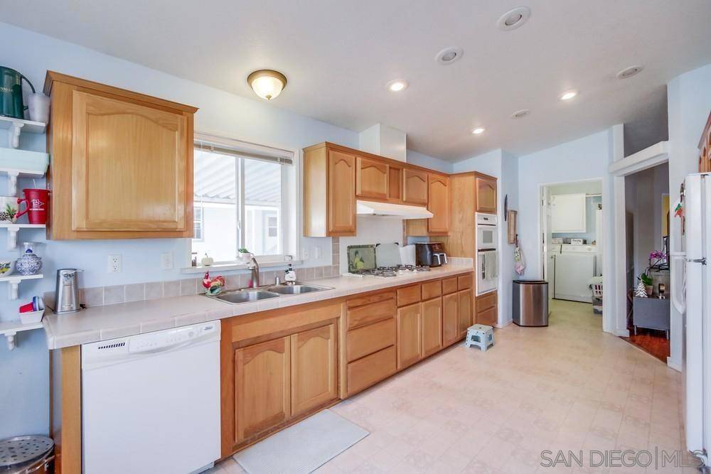 Santee, CA 92071,8301 Mission Gorge #248