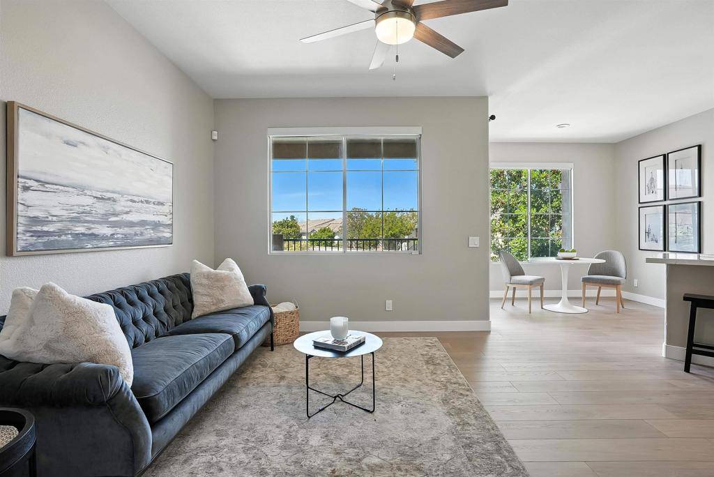 San Diego, CA 92128,10728 Sabre Hill #240