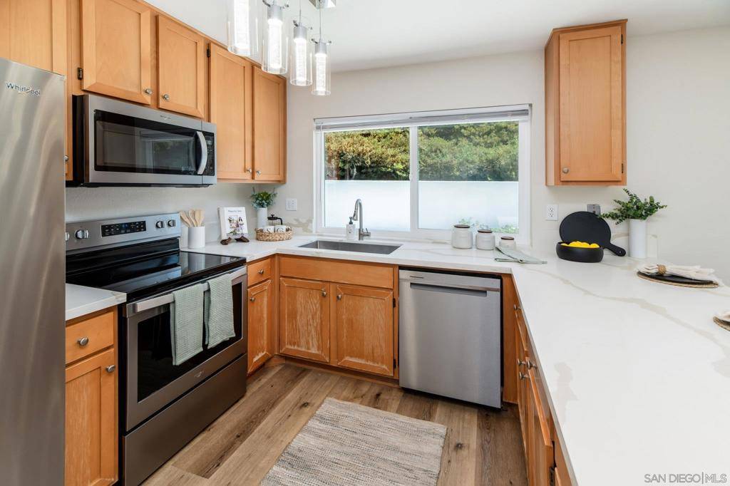 14555 High Pine St Poway, CA 92064