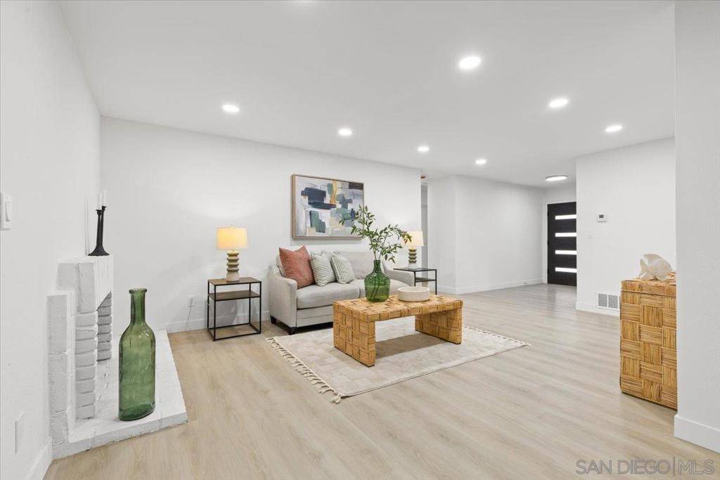 San Diego, CA 92114,8441 Innsdale Ln