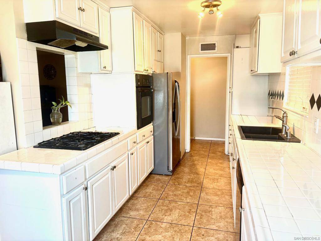 San Bernardino, CA 92404,5462 Golondrina Dr