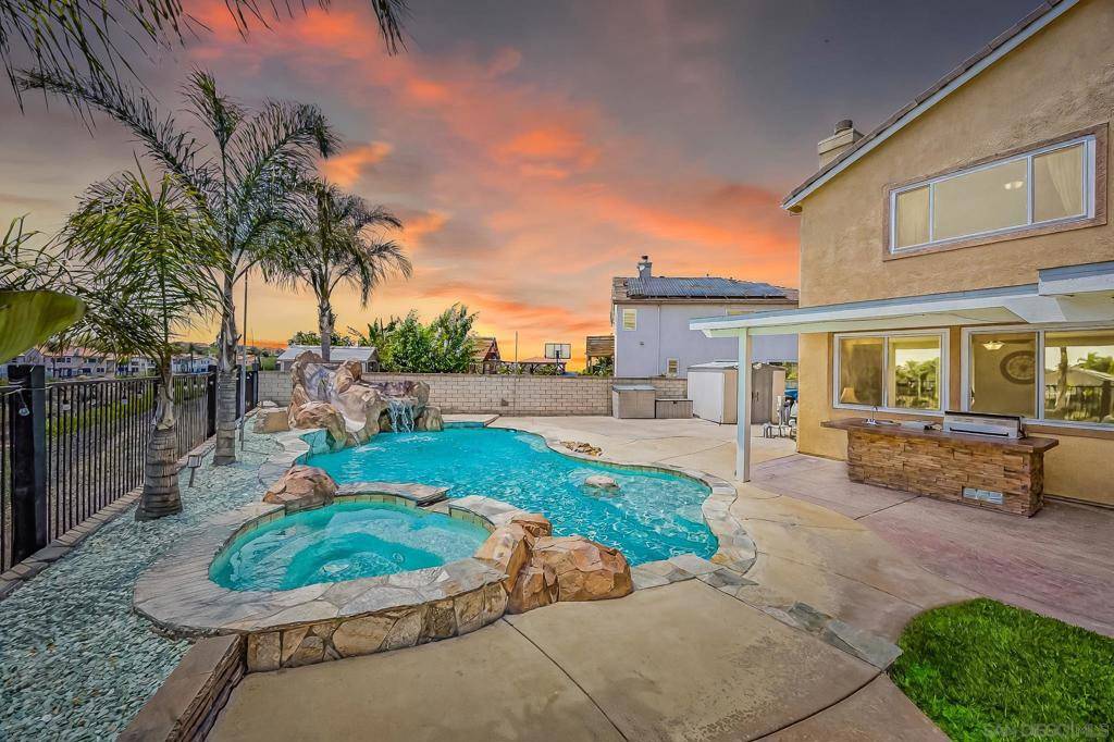 San Diego, CA 92154,5003 Surfside Dr