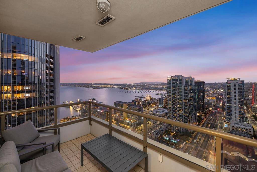 San Diego, CA 92101,700 W E St #3502