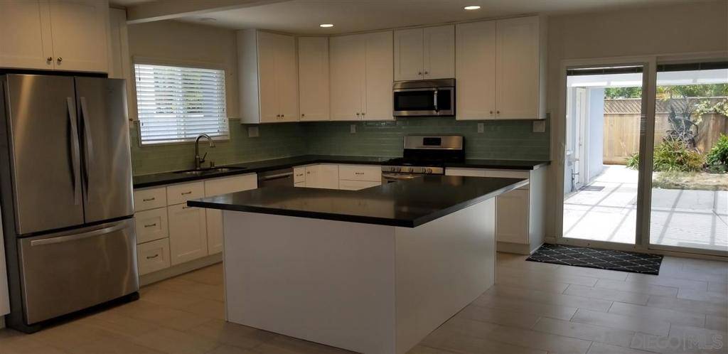 San Diego, CA 92109,3445 Bayonne